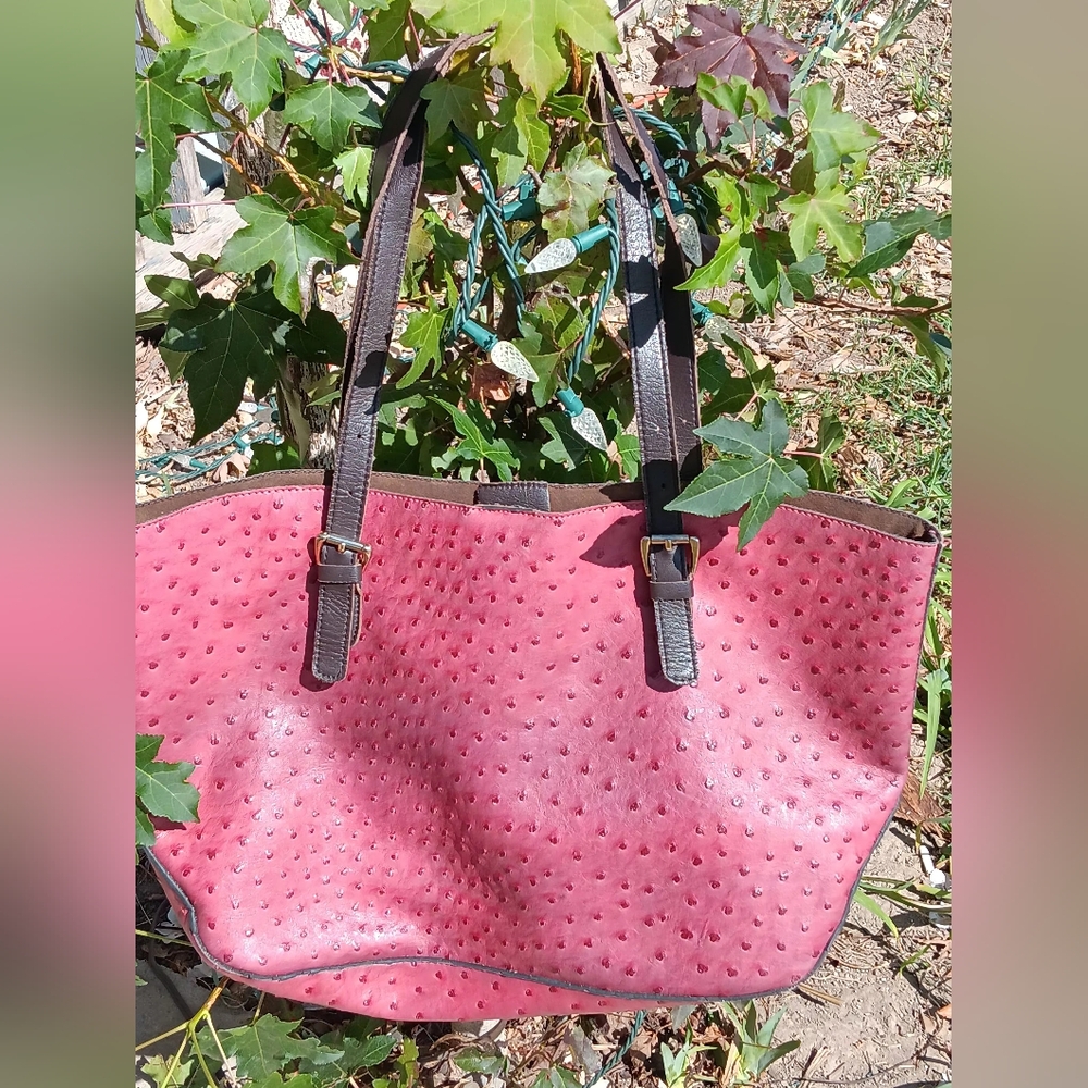 Elegant Leather Ostrich Tote